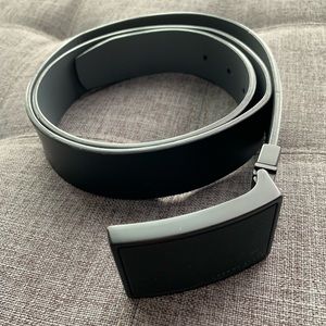 MEN’S PERRY ELLIS BELT.